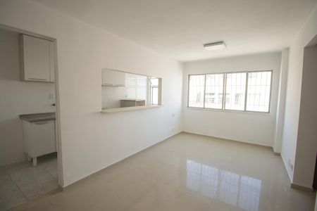 Sala de apartamento para alugar com 2 quartos, 70m² em Brasilândia, São Gonçalo