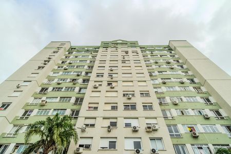 Apartamento à venda com 58m², 2 quartos e 1 vaga Apartamento à venda com 58m², 2 quartos e 1 vagaFachada