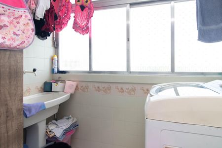 Apartamento à venda com 58m², 2 quartos e 1 vagaCozinha e Área de Serviço