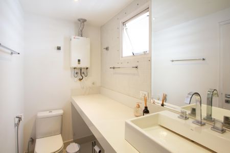 Apartamento para alugar com 53m², 1 quarto e 1 vaga Apartamento para alugar com 53m², 1 quarto e 1 vagaBanheiro da Suíte
