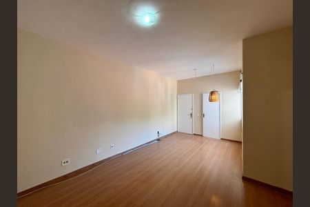 Apartamento à venda com 61m², 1 quarto e 1 vagaSala