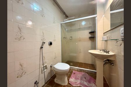 Banheiro social de apartamento à venda com 1 quarto, 61m² em Botafogo, Rio de Janeiro