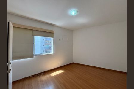 Apartamento à venda com 61m², 1 quarto e 1 vagaQuarto