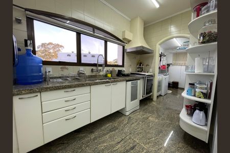 Apartamento à venda com 180m², 4 quartos e 3 vagasCozinha