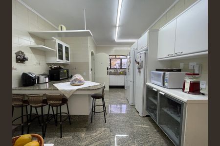 Apartamento à venda com 180m², 4 quartos e 3 vagasCozinha