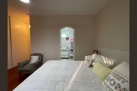 Apartamento à venda com 180m², 4 quartos e 3 vagasSuíte 2