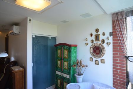 Apartamento para alugar com 70m², 2 quartos e 2 vagasSala