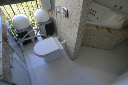 Apartamento para alugar com 70m², 2 quartos e 2 vagasBanheiro da Suíte 1
