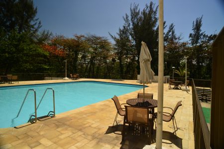 Apartamento para alugar com 70m², 2 quartos e 2 vagasÁrea Comum - Piscina