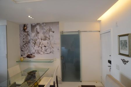 Sala de apartamento para alugar com 2 quartos, 70m² em Barra da Tijuca, Rio de Janeiro