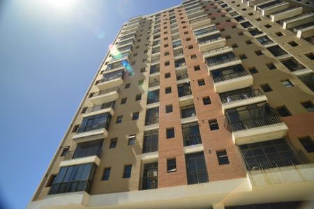 Apartamento para alugar com 70m², 2 quartos e 2 vagasÁrea Comum - Fachada