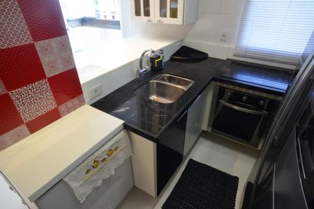 Apartamento para alugar com 70m², 2 quartos e 2 vagasCozinha