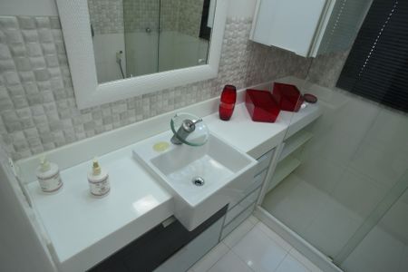 Apartamento para alugar com 70m², 2 quartos e 2 vagasBanheiro da Suíte 2