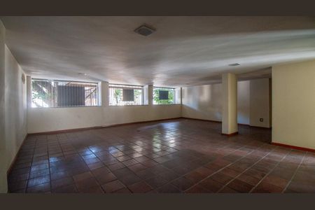 Apartamento à venda com 270m², 3 quartos e 2 vagasÁrea Comum