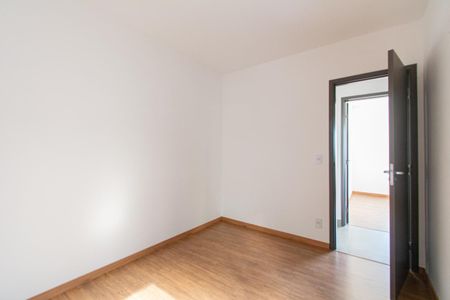 Apartamento à venda com 83m², 3 quartos e 2 vagas Apartamento à venda com 83m², 3 quartos e 2 vagasQuarto 2