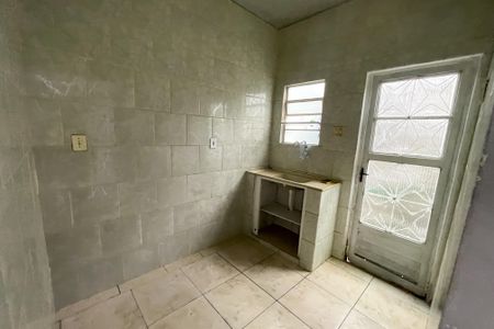 Cozinha de casa de condomínio para alugar com 1 quarto, 250m² em Jardim Vinte E Cinco de Agosto, Duque de Caxias