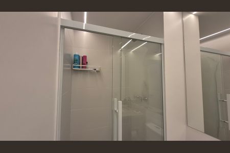 Apartamento à venda com 128m², 3 quartos e 3 vagasBanheiro da suíte