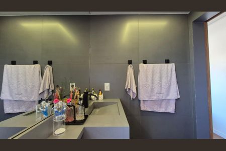 Apartamento à venda com 128m², 3 quartos e 3 vagasBanheiro da suíte 3