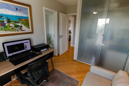 Apartamento à venda com 68m², 2 quartos e 2 vagasSuíte 1