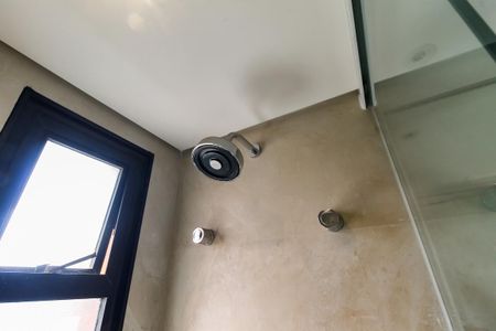 Apartamento à venda com 68m², 2 quartos e 2 vagasBanheiro da Suíte 1 - chuveiro