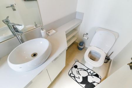 Apartamento à venda com 68m², 2 quartos e 2 vagasBanheiro da Suíte 1