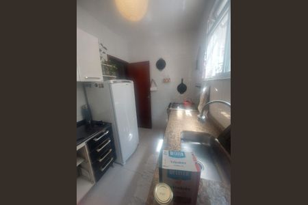 Casa à venda com 180m², 6 quartos e 1 vaga Casa à venda com 180m², 6 quartos e 1 vagaCozinha