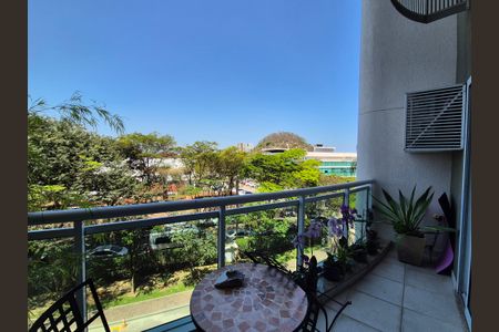 Apartamento à venda com 92m², 2 quartos e 1 vagaVaranda 