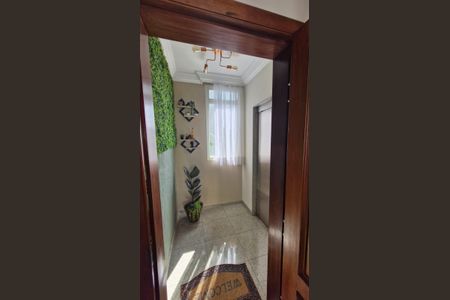 Apartamento à venda com 180m², 3 quartos e 2 vagasCorredor