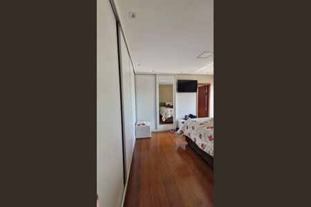 Apartamento à venda com 180m², 3 quartos e 2 vagasSuíte