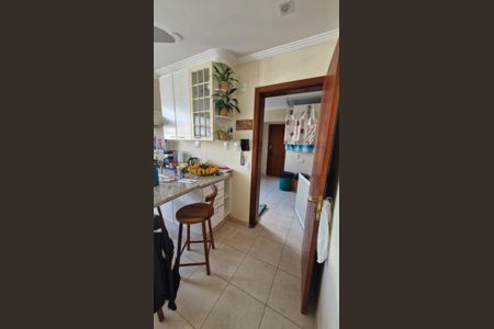 Apartamento à venda com 180m², 3 quartos e 2 vagasCozinha