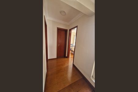 Apartamento à venda com 180m², 3 quartos e 2 vagasCorredor