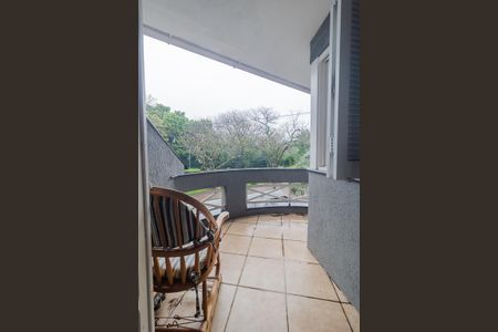 Casa à venda com 330m², 4 quartos e 4 vagas Casa à venda com 330m², 4 quartos e 4 vagasVaranda