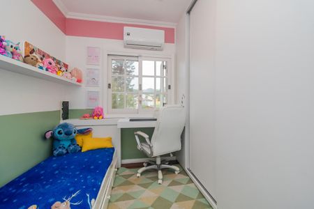 Casa à venda com 330m², 4 quartos e 4 vagas Casa à venda com 330m², 4 quartos e 4 vagasQuarto 4