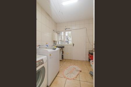 Casa à venda com 330m², 4 quartos e 4 vagas Casa à venda com 330m², 4 quartos e 4 vagasÁrea de Serviço