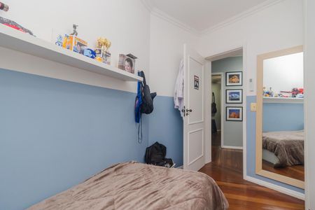 Casa à venda com 330m², 4 quartos e 4 vagas Casa à venda com 330m², 4 quartos e 4 vagasQuarto 3