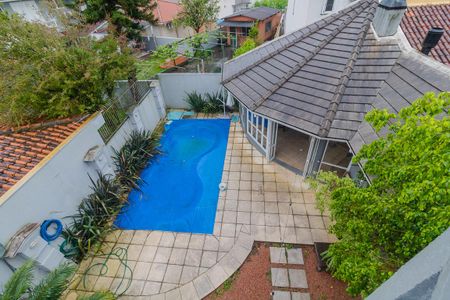 Casa à venda com 330m², 4 quartos e 4 vagas Casa à venda com 330m², 4 quartos e 4 vagasÁrea Externa