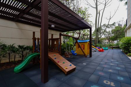 Apartamento à venda com 145m², 3 quartos e 2 vagasÁrea comum - Playground