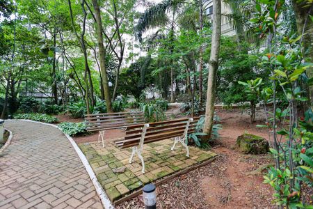 Apartamento à venda com 145m², 3 quartos e 2 vagasÁrea comum - Área de caminhada