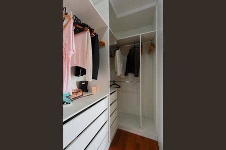 Apartamento à venda com 145m², 3 quartos e 2 vagasCloset da suíte 1