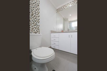 Apartamento à venda com 145m², 3 quartos e 2 vagasBanheiro da suíte 3