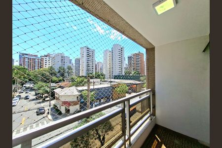 Apartamento à venda com 105m², 3 quartos e 1 vagaVaranda