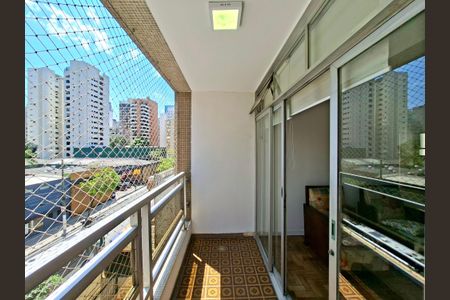 Apartamento à venda com 105m², 3 quartos e 1 vagaVaranda