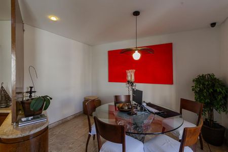 Apartamento à venda com 156m², 3 quartos e 2 vagas Apartamento à venda com 156m², 3 quartos e 2 vagasSala de Jantar