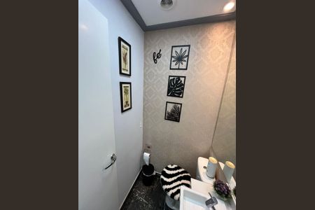 Banheiro de casa de condomínio para alugar com 2 quartos, 69m² em Alphaville Empresarial, Barueri