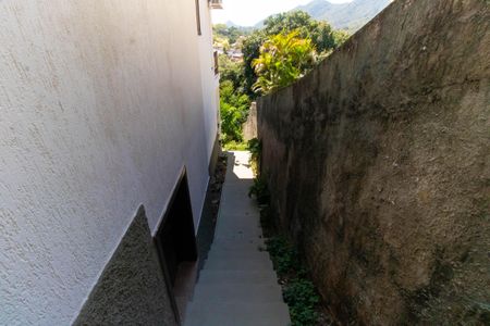 Casa de condomínio à venda com 210m², 4 quartos e 2 vagasÁrea externa