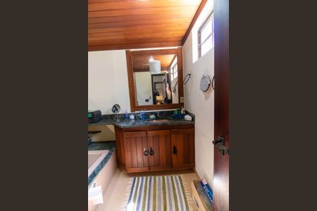 Casa de condomínio à venda com 210m², 4 quartos e 2 vagasBanheiro da Suíte