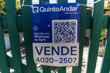 Casa de condomínio à venda com 210m², 4 quartos e 2 vagasPlaquinha