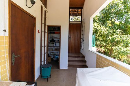 Casa de condomínio à venda com 210m², 4 quartos e 2 vagasÁrea de Serviço