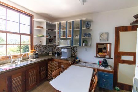 Casa de condomínio à venda com 210m², 4 quartos e 2 vagasCozinha