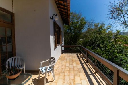 Casa de condomínio à venda com 210m², 4 quartos e 2 vagasÁrea Externa